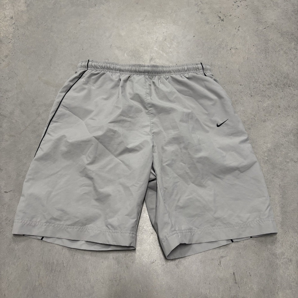 Nike Shorts Men's Swim Trunks Lined Y2K Gray Size Large‎ Drawstring